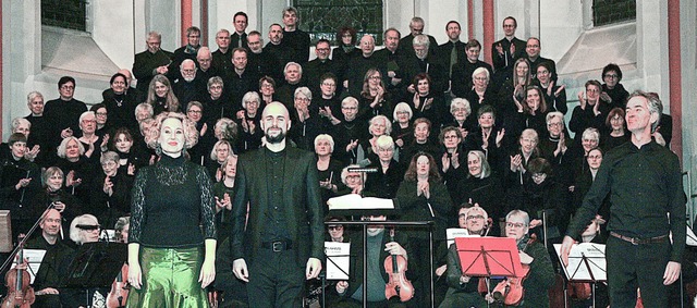 Die Kantorei, das Orchester und die So...amen viel Beifall fr ihren Auftritt.   | Foto: Hildegard Karig