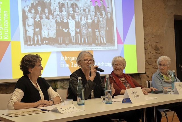 Talkrunde mit (von links) Maria Schatt...en&#8220; im Brgersaal der Talvogtei.  | Foto: Lena Roser