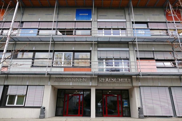 Die Alemannen-Realschule stammt aus de...k lassen inzwischen zu wnschen brig.  | Foto: Susanne Ehmann