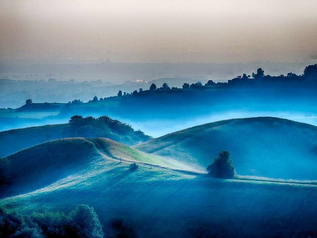 Auch  Impressionen wie diese  Morgenstimmung zeigt die Schau im Hadidbau.  | Foto: Martin Wlfle