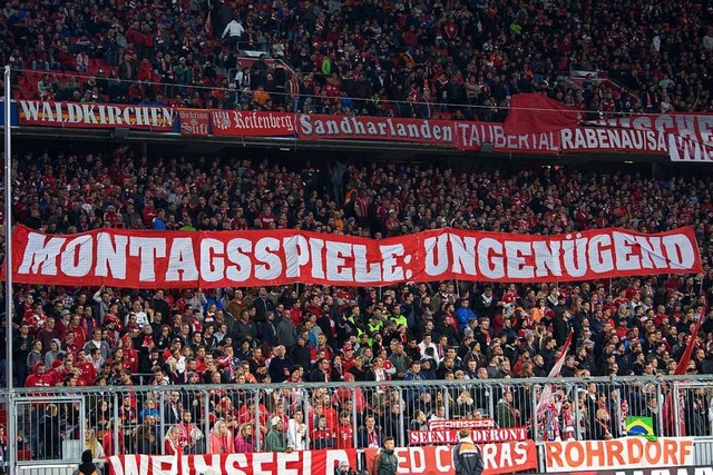 Viele Fans hatten sich gegen Montagsspiele ausgesprochen.  | Foto: dpa