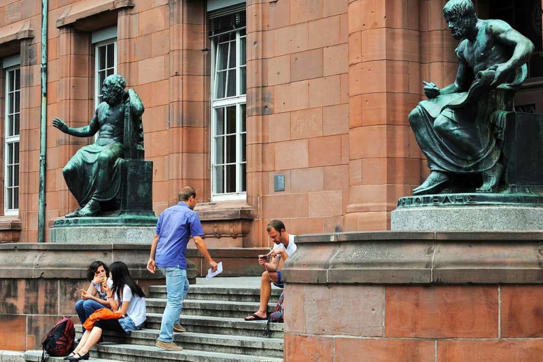 Etwas weniger Studierende als im Vorja...ester an der Uni Freiburg (Archivbild)  | Foto: dpa