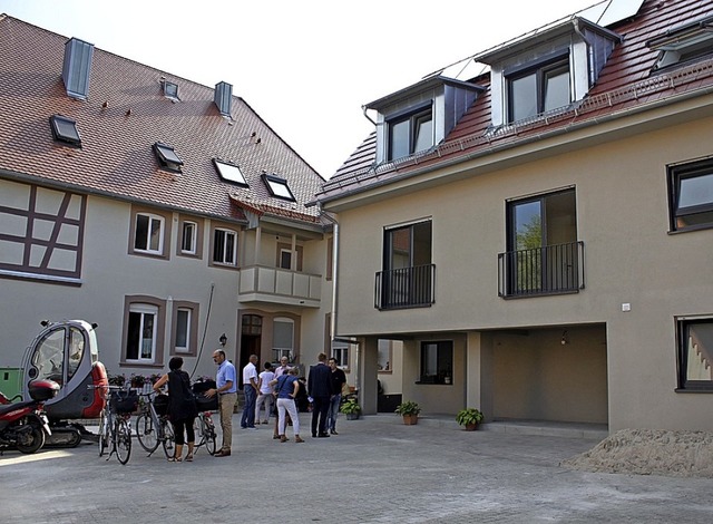 Projekt Hindenburgstrae 25. Links der sanierte Altbau, rechts der neue Anbau.  | Foto: Mutz