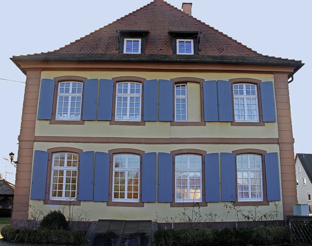 Gerd Krauss schreibt ber das Pfarrhaus in Wittenweier.   | Foto: Beate Rottler