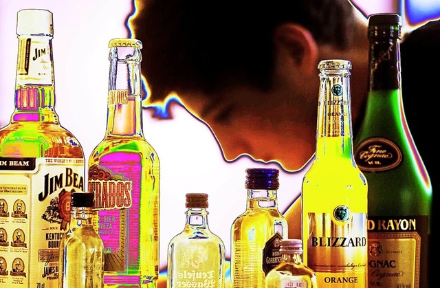 Jugendliche und (harter) Alkohol passe...lhndler stehen in der Verantwortung.   | Foto: Symbolfoto: dpa
