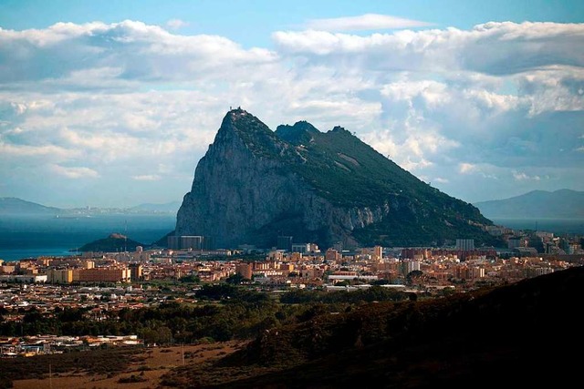 Gibraltar besteht im Wesentlichen aus einem groen Felsen.   | Foto: AFP
