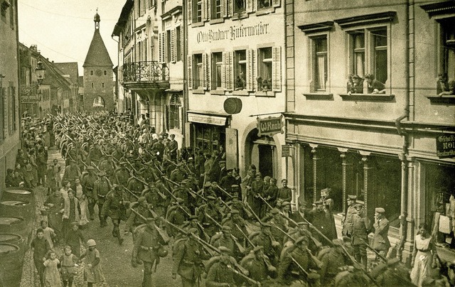 Aus Frankreich zurckkehrende Truppen ...mlung Rosemarie und Hans-Erich Schtt.  | Foto: Repro: Jrgen Simon