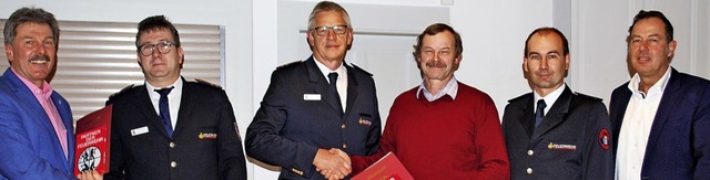 Hans Krebs, Reiner Jacob, Gnter Lenke...(von links) bei der Ehrung in Binzen.   | Foto: Thomas Loisl Mink