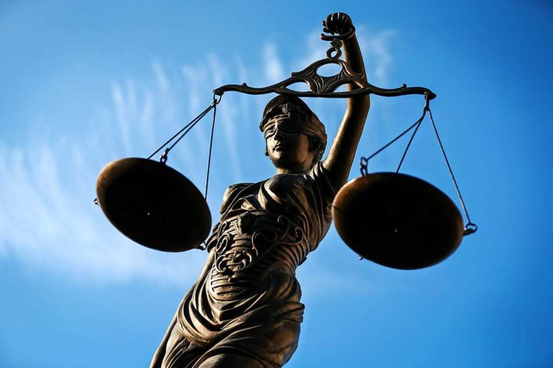 Die Justiz soll Deutschland zu mehr Kl...ger vor dem Bundesverfassungsgericht.  | Foto: dpa