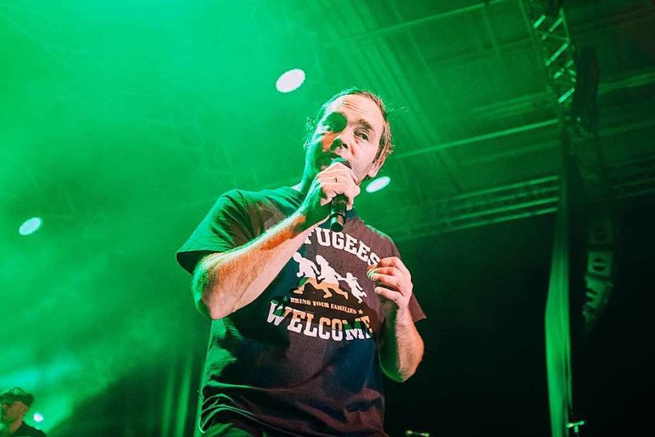 Bosse tourt gerade mit seinem Album "Alles ist jetzt" durch Clubs, am Samstag machte er in Freiburg halt. (Foto: Fabio Smitka) Bosse tourt gerade mit seinem Album "Alles ist jetzt" durch Clubs, am Samstag machte er in Freiburg halt. (Foto: Fabio Smitka)