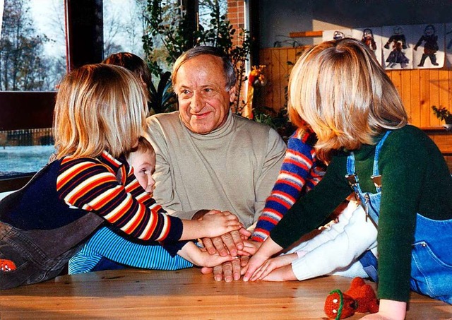 Der sterreicher Hermann Gmeiner grnd...enswerkes. Er starb 1986 in Innsbruck.  | Foto: x