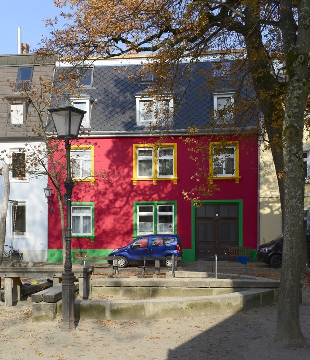 Das frisch gestrichene Haus am Annapla...er dürfen also den (Farb)-Ton angeben.  | Foto: Ingo Schneider