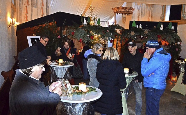 Weihnachtliche Stimmung erwartete die ...rten ehemaligen evangelischen Kirche.   | Foto: Christiane Sahli