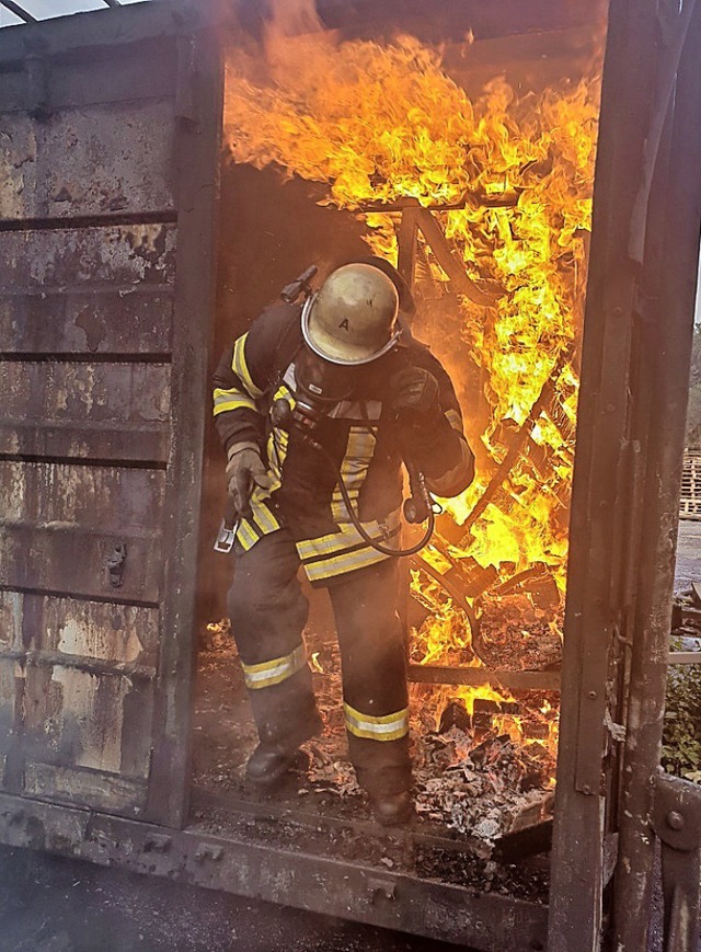 Feuerwehrmann Christoph Rudiger bei einem Einsatz   | Foto: privat