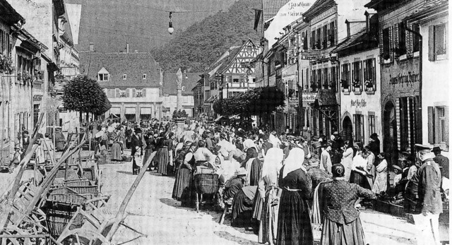 Der Marktplatz von Waldkirch um 1915.   | Foto:  Sammlung Max Bhler