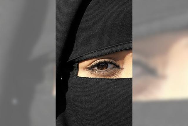 Frdert, schtzt, bildet und klrt die muslimischen Frauen und ihre Kinder auf