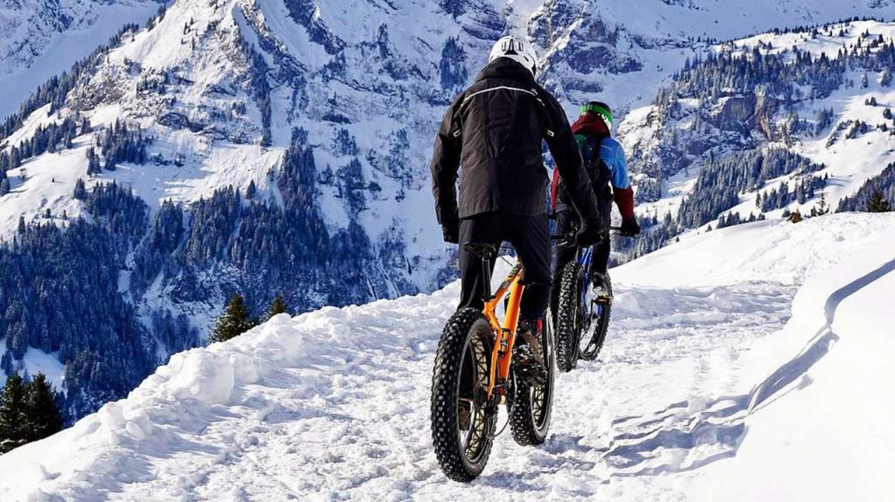 Auch im Winter kann man sicher auf zwei Rädern unterwegs sein.  | Foto: pixabay.com@suju