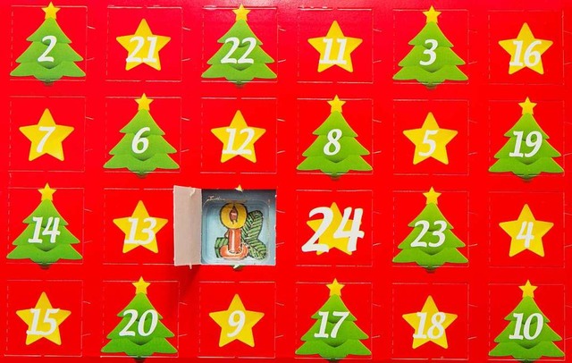 24 kleine Trchen bis Weihnachten &#82...und fr eine besinnliche Zeit sorgen.   | Foto: dpa