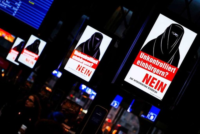 Plakate der Schweizerischen Volkspartei (SVP)  | Foto: AFP