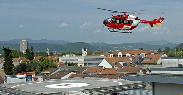 Wie hier beim Lrracher Kreiskrankenha...reis auf dem Dach starten und landen.   | Foto: Archivfoto: Britta Wieschenkmper