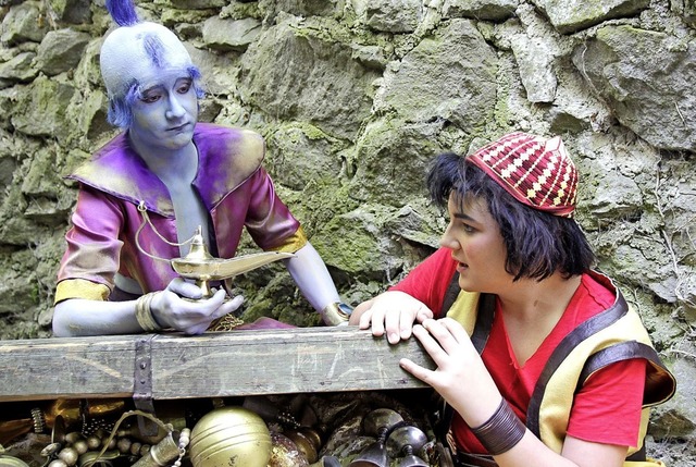 Mit Aladin und die Wunderlampe begeist...8 das Publikum Breisacher Festspiele .  | Foto: Elke Brgin
