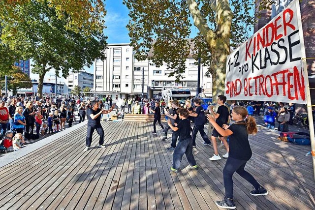 Ende September wurde auf dem Platz der...Synagoge gegen Missbrauch protestiert.  | Foto: Michael Bamberger