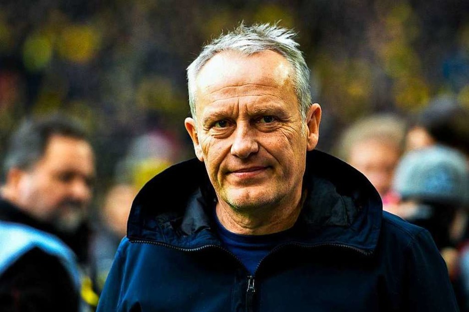 SC-Trainer Christian Streich vor dem Anpfiff in Dortmund. Der Sportclub hat seit 18 Jahren nicht mehr beim BVB gewinnen können. (Foto: AFP) SC-Trainer Christian Streich vor dem Anpfiff in Dortmund. Der Sportclub hat seit 18 Jahren nicht mehr beim BVB gewinnen können. (Foto: AFP)