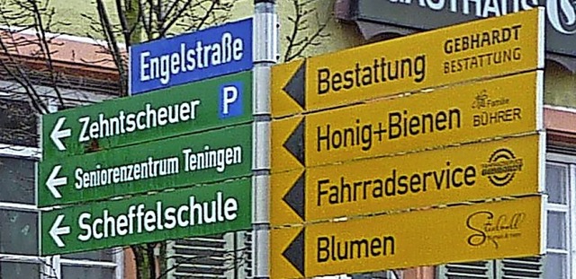 25 gelbe Hinweisschilder weisen in Ten... Weg zu Mitgliedern des Gewerbevereins  | Foto: Karlernst Lauffer
