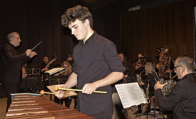 Samuel Wei vom Musikverein Kuhbach glnzte als Solist am Xylophon.   | Foto: Wolfgang Beck