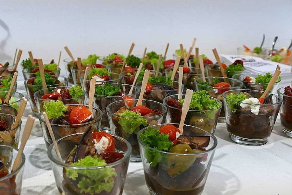 Das Buffet... (Foto: Valentin Arnold) Das Buffet... (Foto: Valentin Arnold)