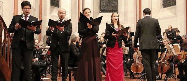 Beeindruckende Solisten: von links Bas...kowitsch und Sopranistin Alice Fuder.   | Foto: Dagmar Barber