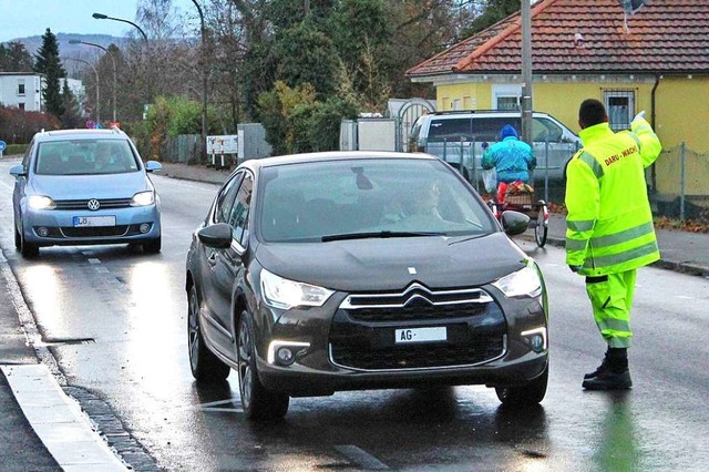 Viel zu tun hatten die Posten der Daru... die Sperrzeichen nicht erkannt hatten  | Foto: Rolf Reimann