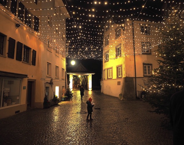 Weihnachtliche Stimmung verbreitet der &#8222;Sternenhimmel&#8220;.   | Foto: Wagner