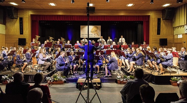 Die Musikkapelle Oberwinden bot ein packendes Jahreskonzert.  | Foto: Gabriele Zahn