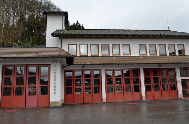 Im Biederbacher Feuerwehrhaus stehen I...andant kndigte einen Bedarfsplan an.   | Foto: Nikolaus Bayer