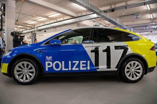 Die Polizei in Basel ist demnächst mit Tesla-Elektroautos auf Streife