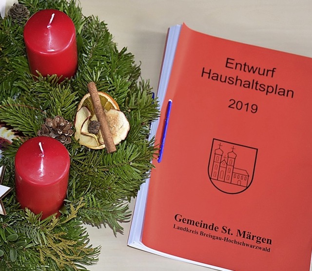 Durch den Haushaltsplan arbeiten sich die Gemeinderte in der Adventszeit.   | Foto: Thomas Biniossek