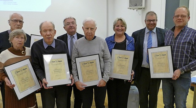 Langjhrige Mitglieder wurden beim Vin...er Alexander Guhl und Norbert Sittler   | Foto: Axel Kremp