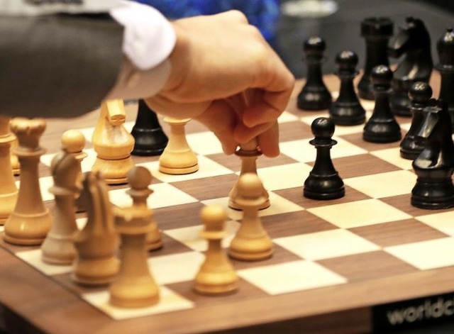 Schachspieler gibt&#8217;s auch in Denzlingen.   | Foto: dpa