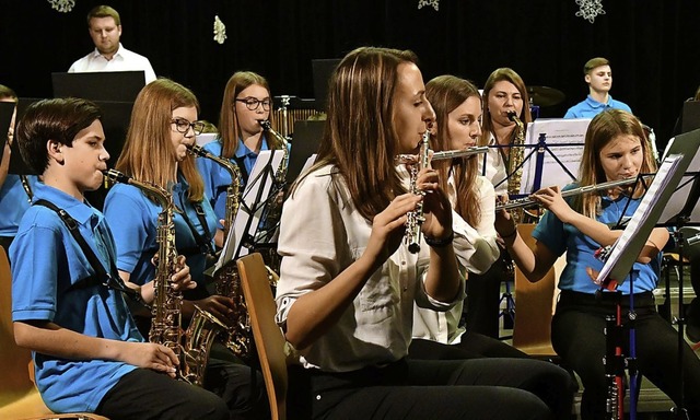 Die Revival-Musiker spielten mit der Jugendkapelle.   | Foto: Wolfgang Knstle