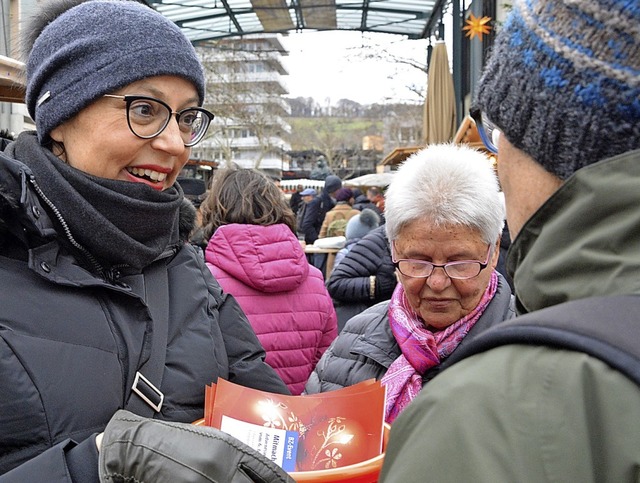 Zum ersten Mal als Brgermeisterin War...&#8220; als Losverkuferin engagiert.   | Foto: Barbara Ruda