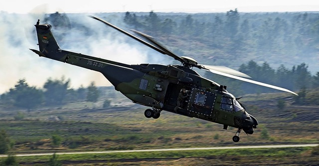 Wird immer teurer: der  Hubschrauber NH90   | Foto: dpa