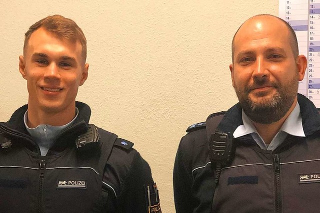 Die Polizisten Luca Megerle (links) und Uwe Heuschmid  | Foto: Privat