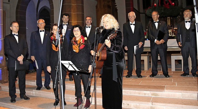 Daniele Sauter de Beltr sang &#8222;Fum, fum, fum&#8220;.  | Foto: Dagmar Barber