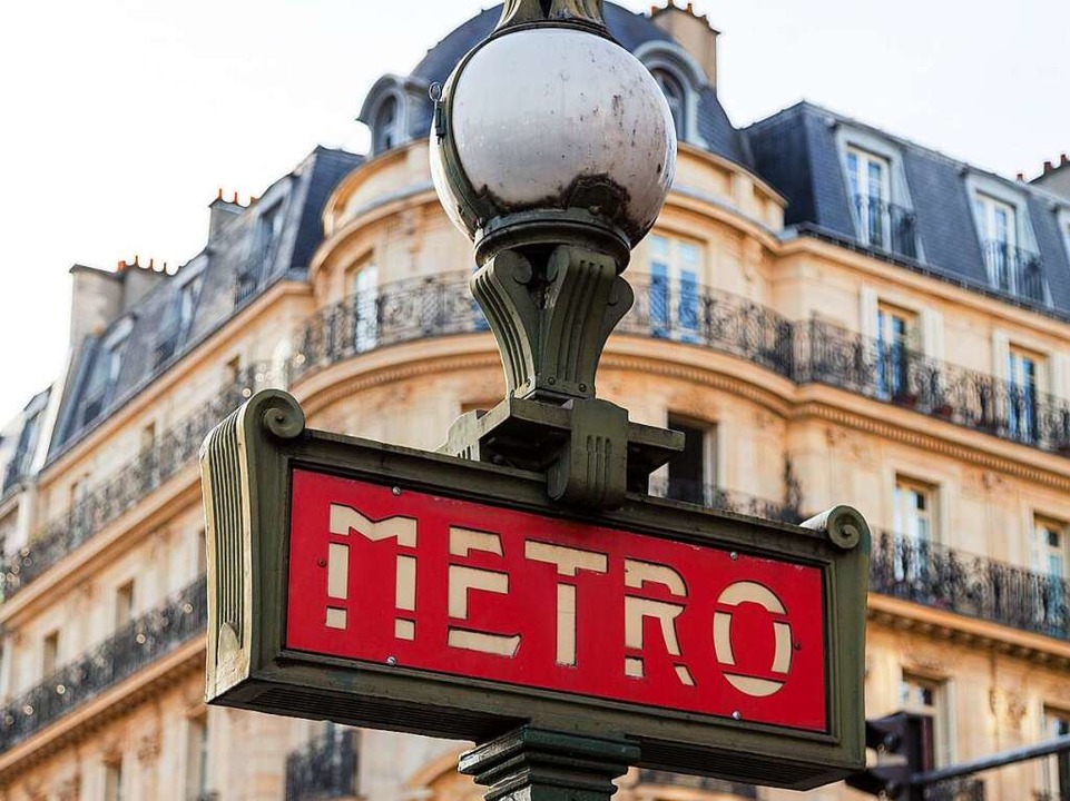 Schild zur Metro  in Paris  | Foto: Sebastien Gabriel (Unsplash)