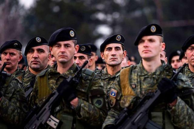 Kosovo gibt sich eine eigene Armee - und erbost Serbien