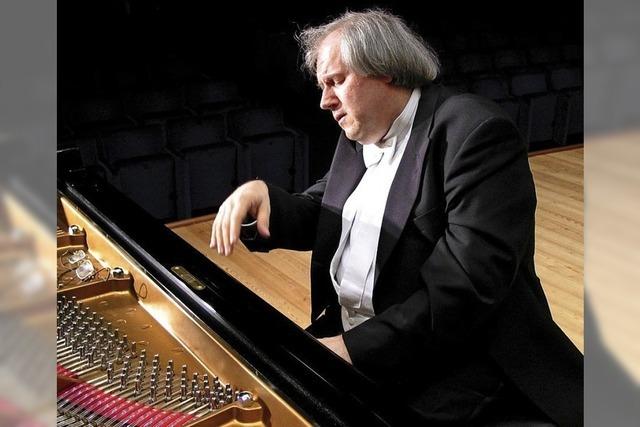 Der russische Pianist Grigory Sokolov gastiert am Sonntag, 16. Dezember, im Musical Theater in Basel.