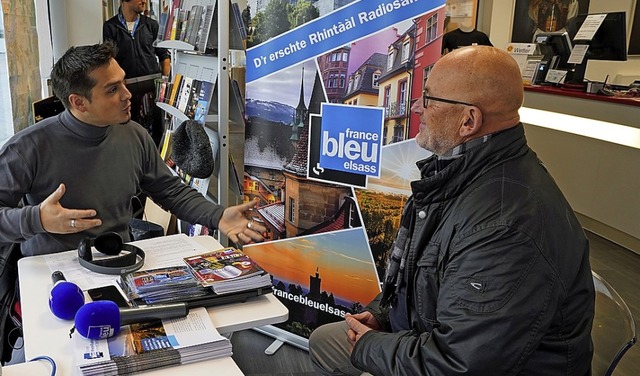 Gerd Baumer (rechts) berichtete Radio-...eine Erfahrungen als Trambotschafter.   | Foto: stadt