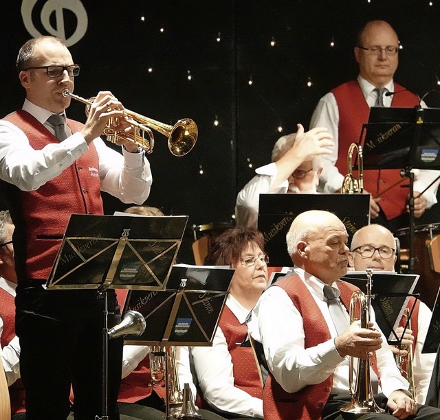 Von Polka bis Pop: Der Musikverein St...ein Jahreskonzert der Extraklasse ab. | Foto: Hans-Jürgen Hege Von Polka bis Pop: Der Musikverein St...ein Jahreskonzert der Extraklasse ab. | Foto: Hans-Jürgen Hege