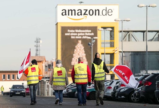 Verdi ruft die Amazon-Mitarbeiter zum Streik auf.  | Foto: dpa